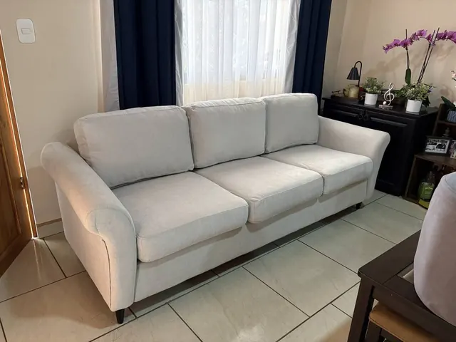 Juego de sala tapizado en boucle crema