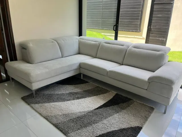 Sillón en L gris claro